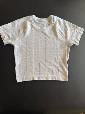 lululemon athletica women’s cropped Short Sleeve Ribbed Tee - White